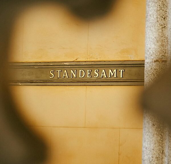 email registry and monitoring logs