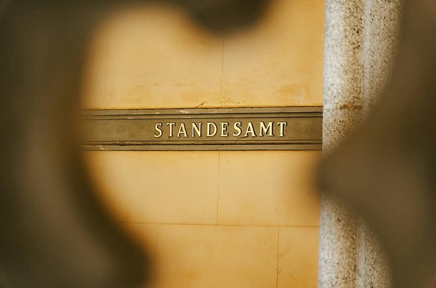 email registry and monitoring logs